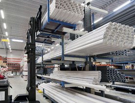 Średnie i ciężkie regały wspornikowe