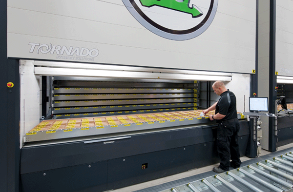 Rozwiązania do automatyzacji magazynów dla małych nośników ładunków, takich jak pudełka, kartony i drobne towary